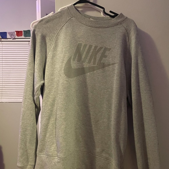 Size small - Picture 7 of 7